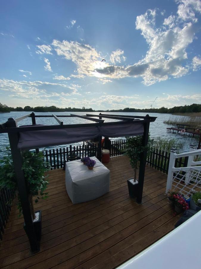 Lodge On The Lake At Lakeside Holiday Park Chichester Eksteriør bilde