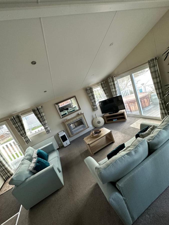Lodge On The Lake At Lakeside Holiday Park Chichester Eksteriør bilde